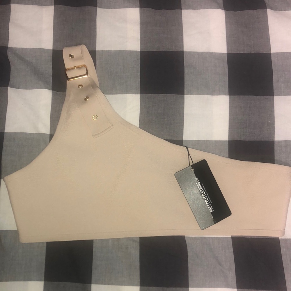 PrettyLittleThing Swim Top